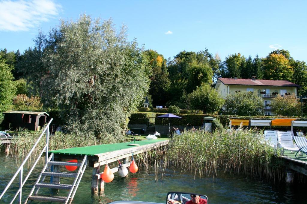 Ferienbungalow Weber Velden am Woerthersee Exterior photo